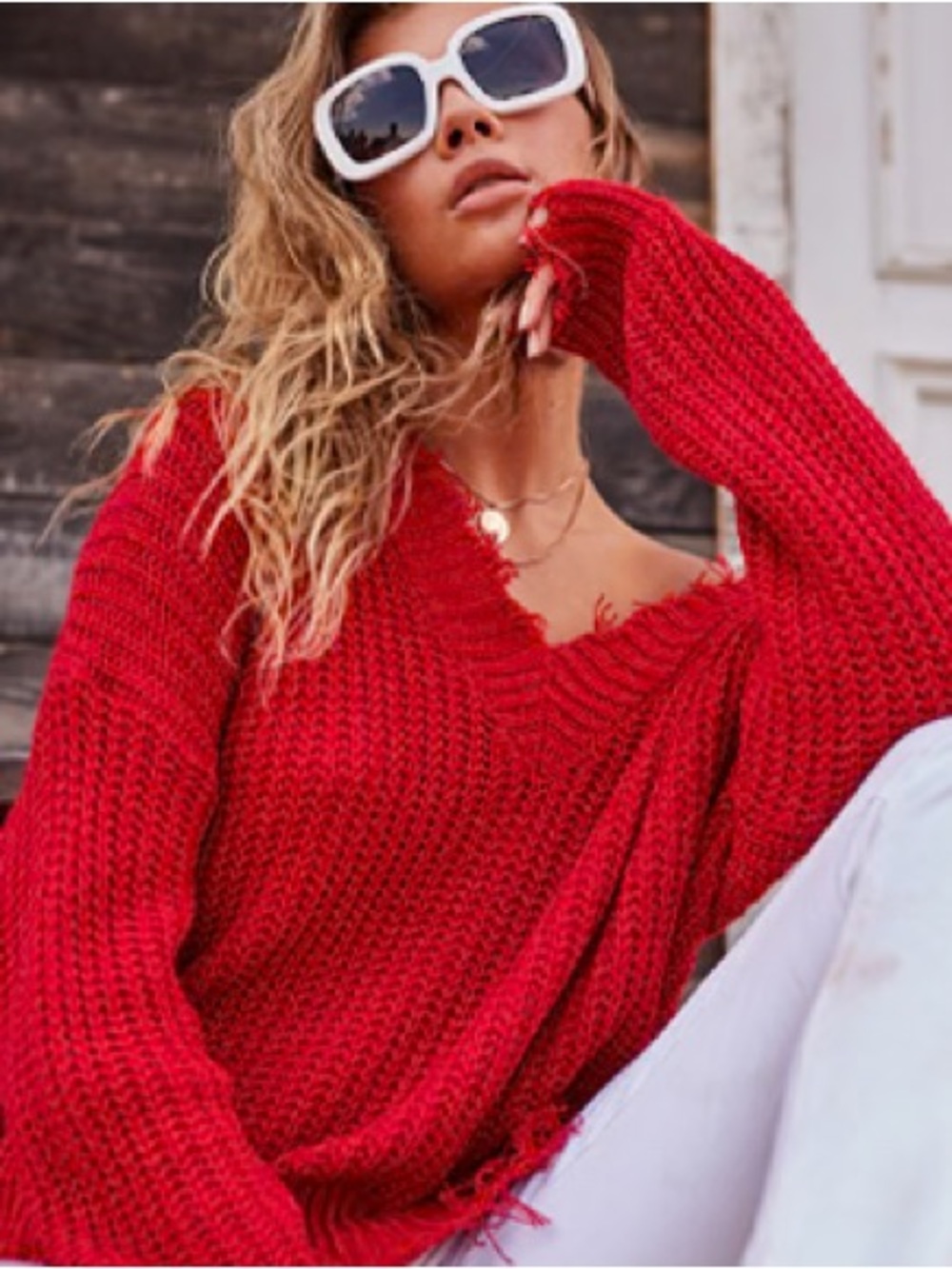 Distressed V-Neck Chunky Knit Sweater - Red size L/XL